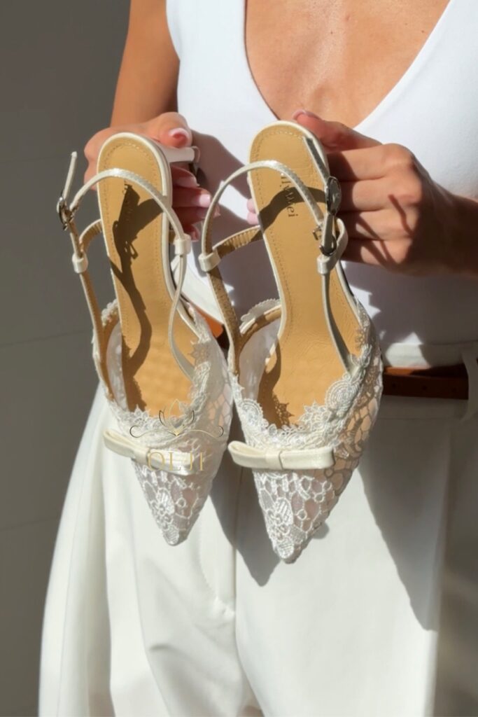 Мереживні бежеві туфлі слінгбеки з бантиком