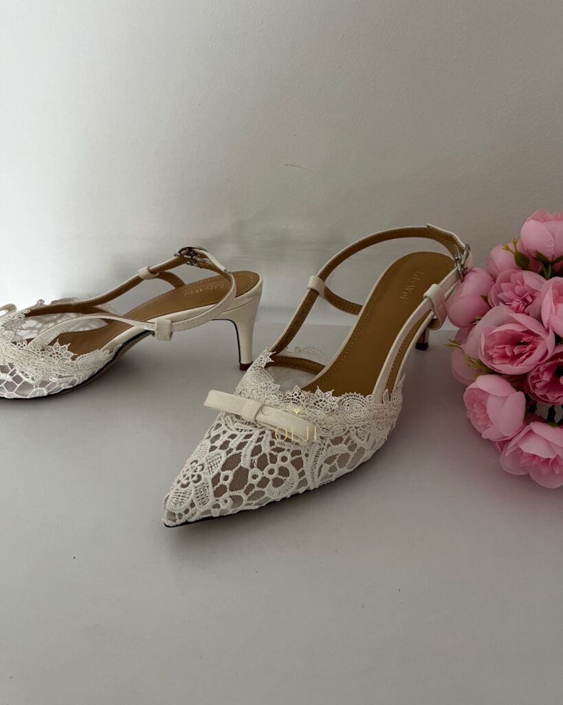 Мереживні бежеві туфлі слінгбеки з бантиком