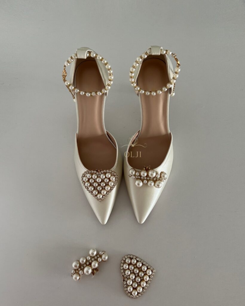 Туфлі 6в1 зі знімними брошками та поясом Атласні весільні туфлі