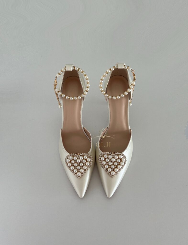 Туфлі 6в1 зі знімними брошками та поясом Атласні весільні туфлі