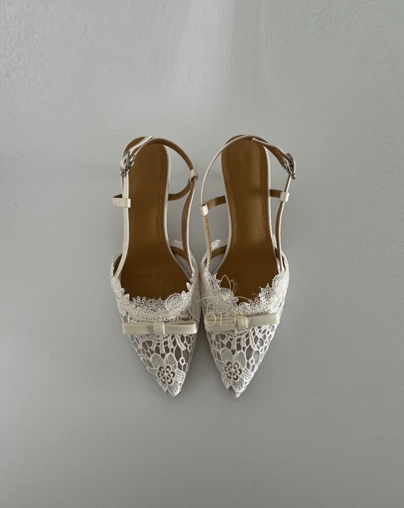 Мереживні бежеві туфлі слінгбеки з бантиком