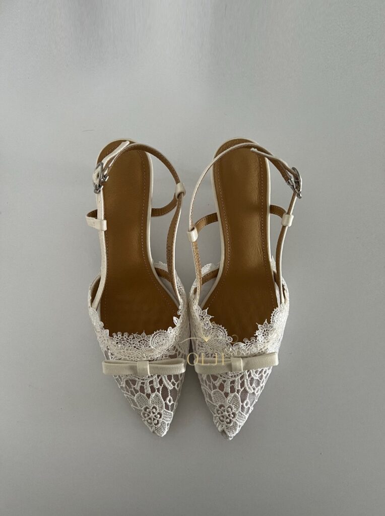 Мереживні бежеві туфлі слінгбеки з бантиком