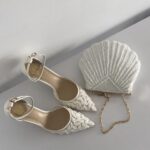 Весільні туфлі з ручною вишивкою