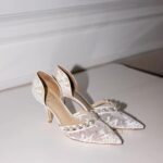 Мереживні туфлі з перлами