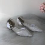 Білі мереживні туфлі на низькому підборі Весільні балетки