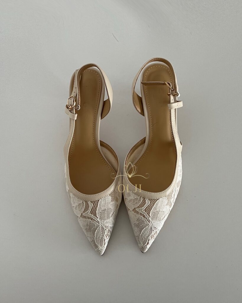 Бежеві мереживні туфлі Слінгбеки
