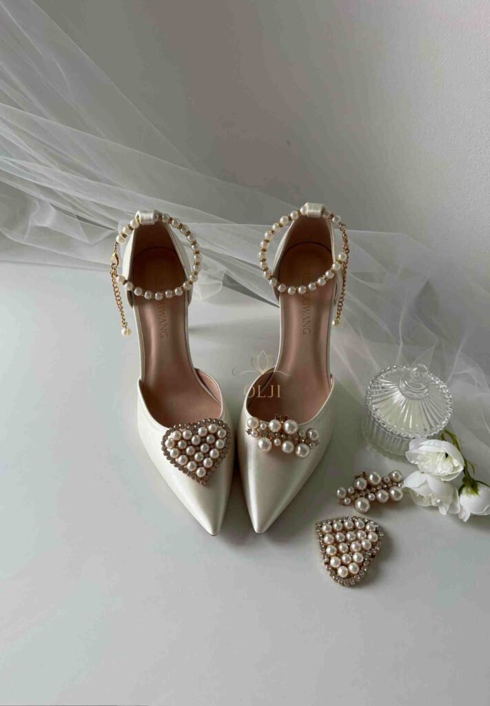 Туфлі 6в1 зі знімними брошками