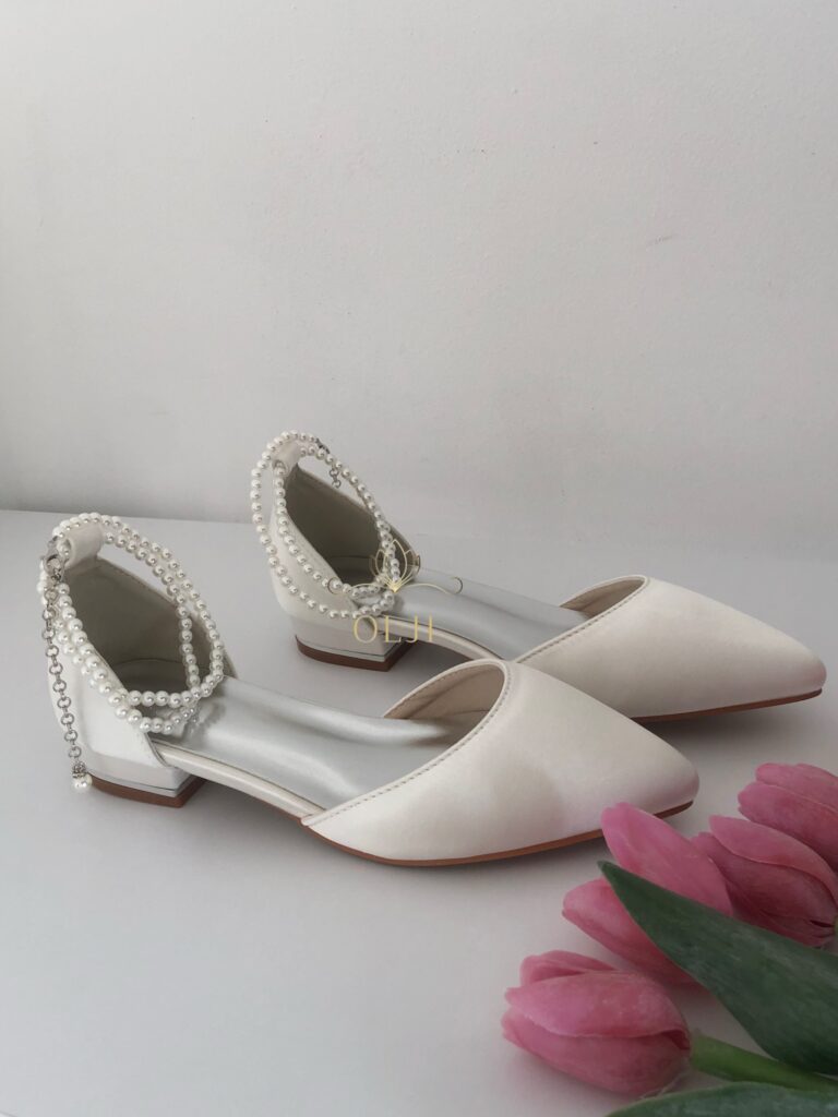 Весільні балетки з перлами