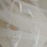 Мереживні туфлі з перлами