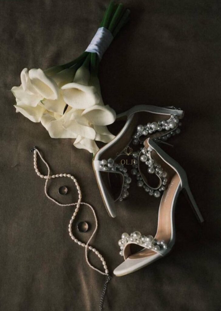 Босоніжки з перлами