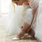 Атласні туфлі з перлами