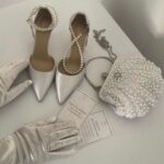 Атласні туфлі з перлами