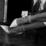 Атласні туфлі з перлами