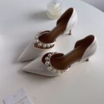 Весільні атласні туфлі з перлами