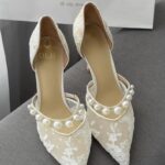 Мереживні туфлі з перлами
