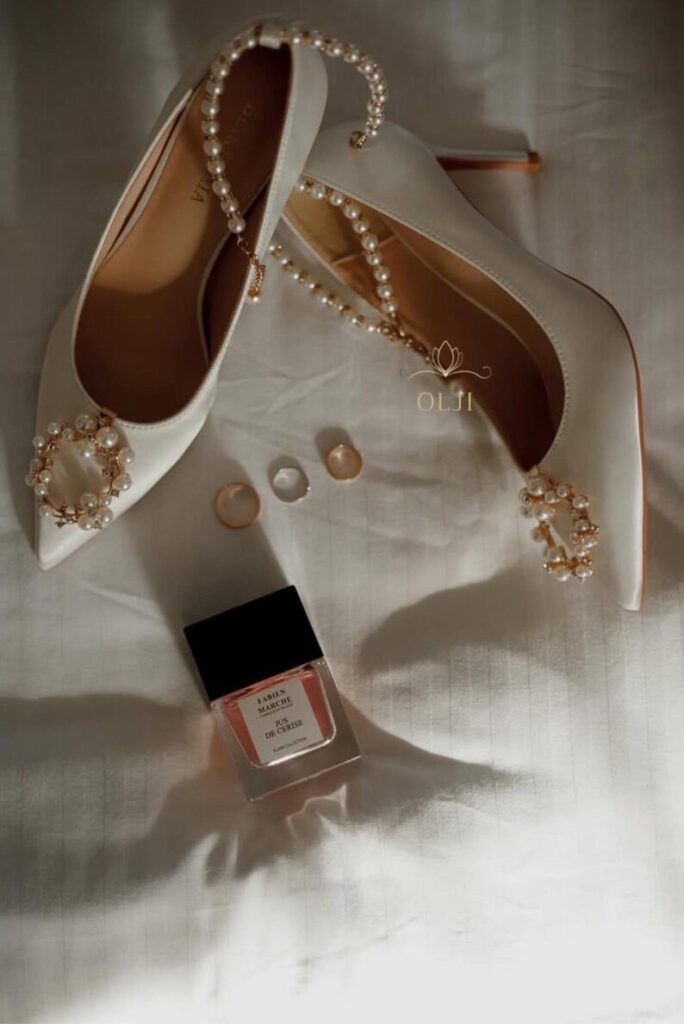 Туфлі 6в1 зі знімними брошками Атласні туфлі з перлами