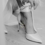 Атласні туфлі зі стрічками та звичайним ремінцем у комплекті