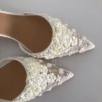 Прозорі туфлі айворі з вишивкою квітами та з шнурочками