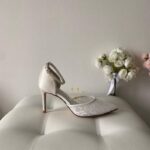 Класичні Мереживні туфлі з ремінцем