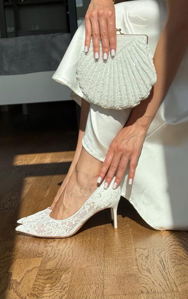 Сумка-клатч у перлинках