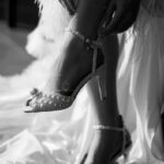 Босоніжки оздоблені перлинами