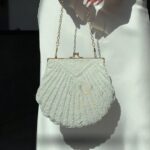 Сумка-клатч у перлинках