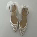 Прозорі туфлі з вишивкою та фатиновим бантом