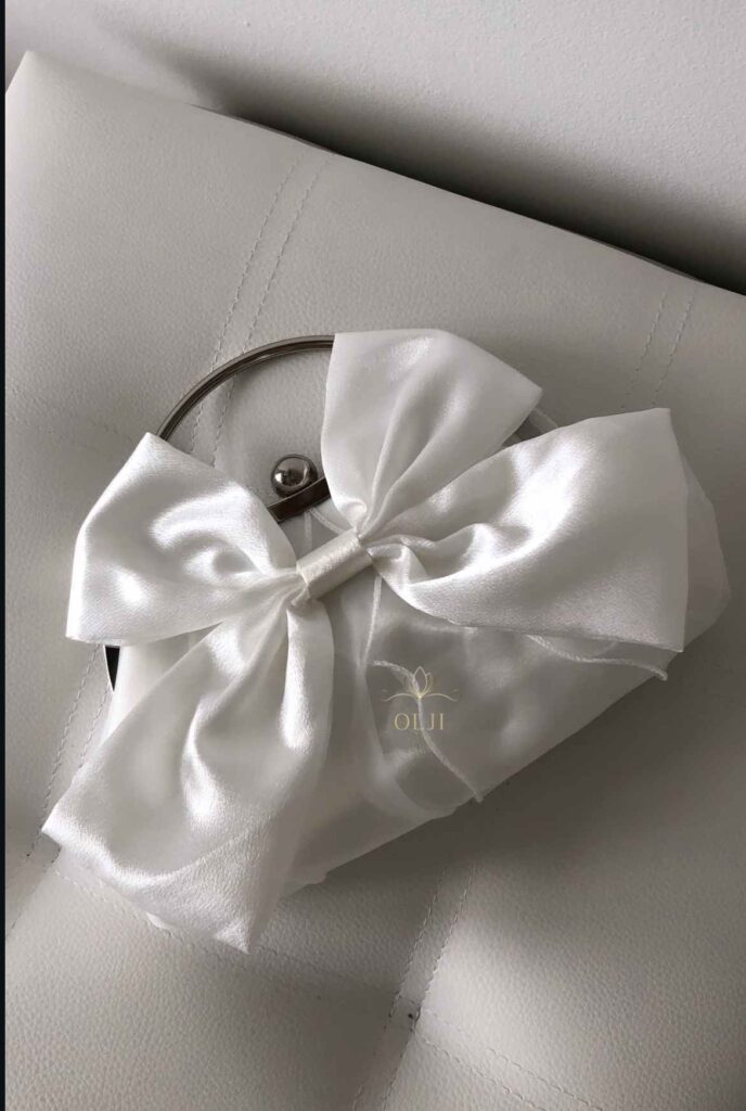 Атласна сумка з бантиком