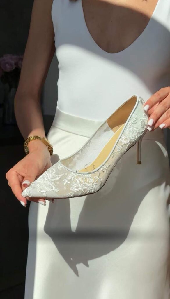 Весільні мереживні туфлі