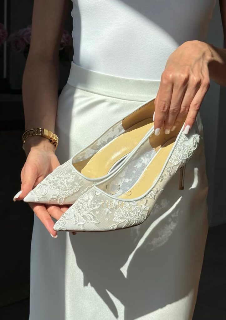 Весільні мереживні туфлі