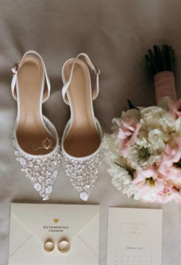 Весільні туфлі слінгбеки з вишивкою паєтками та блискітками