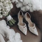 Мереживні туфлі з перлами