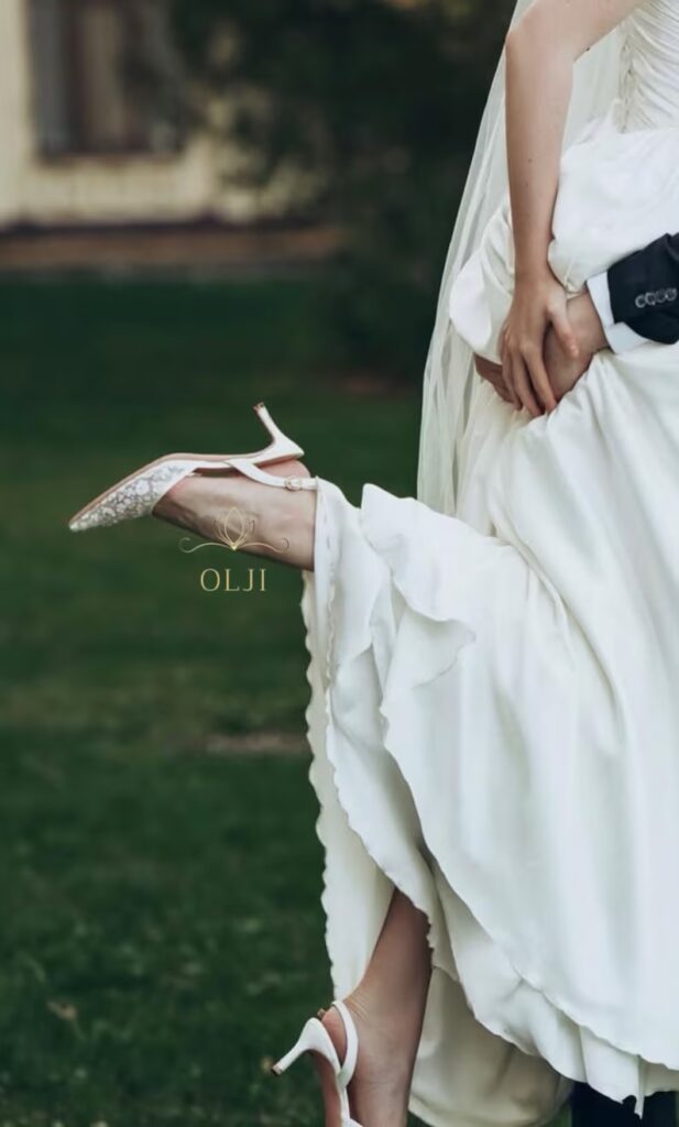 Весільні туфлі слінгбеки з вишивкою паєтками та блискітками