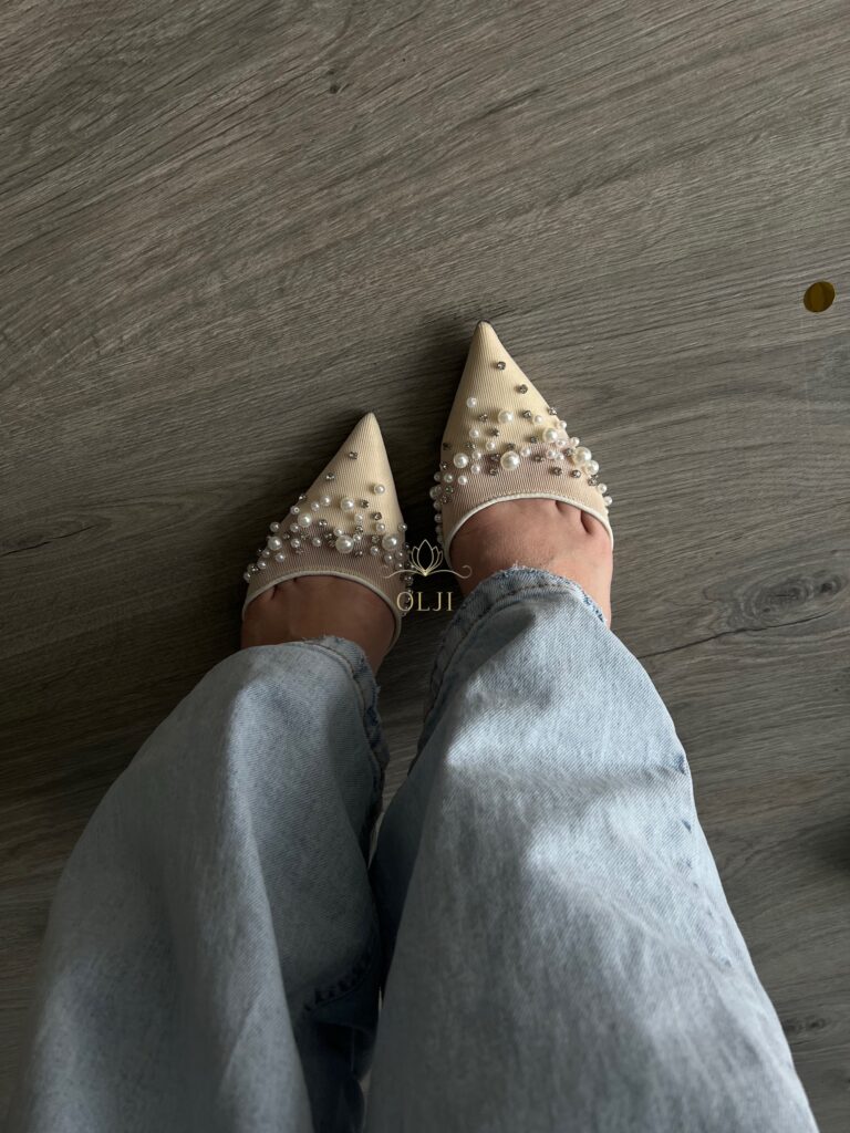 Бежеві слігбеки в перлинах