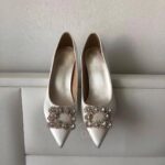 Закриті туфлі зі знімною брошкою