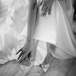 Закриті туфлі зі знімною брошкою